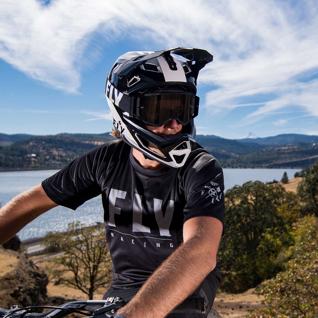 FLY MTB Helm Rayce